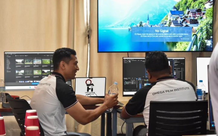 How to Choose the Perfect Secondary Monitor for Your Video Editing Suite
