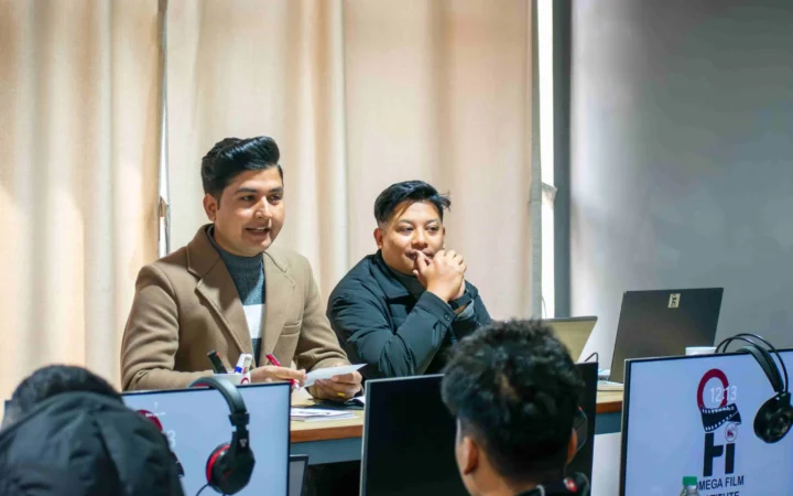 How to Price Revisions and Extra Work: Protect Your Time as a Nepali Editor